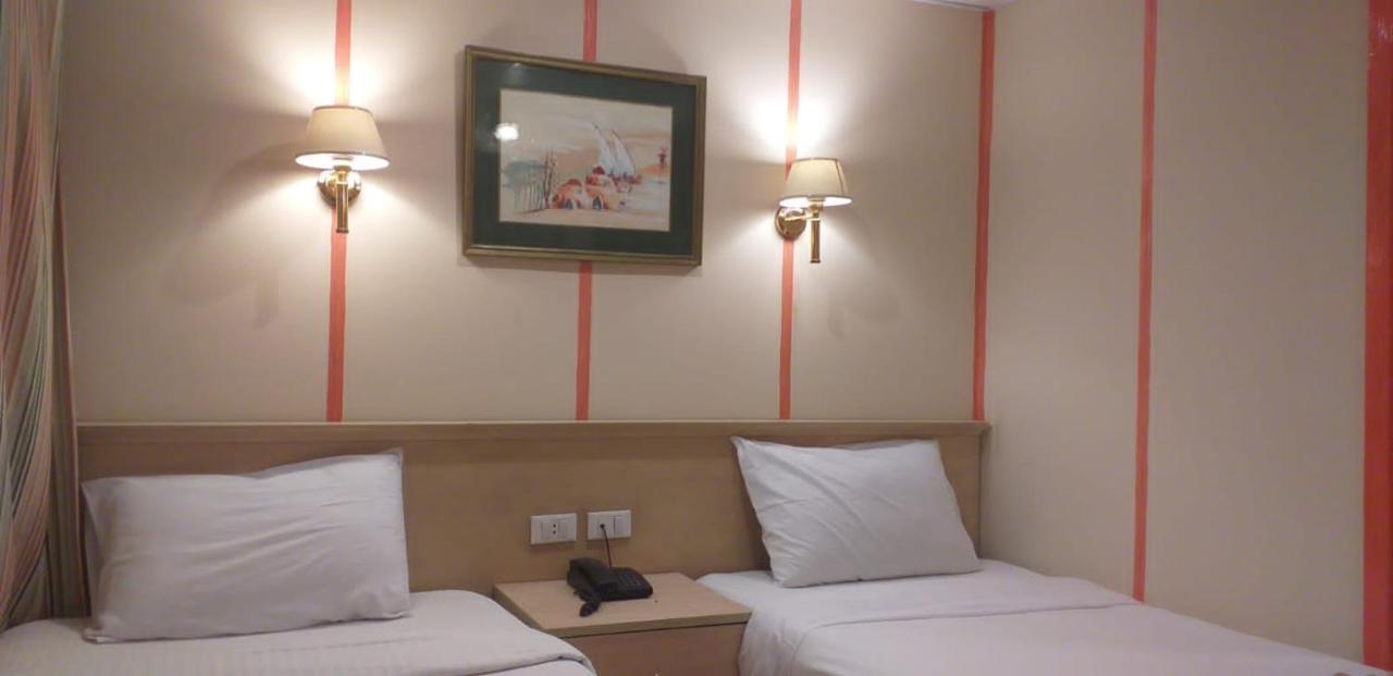 Hotel Ship Queen Isis Elminya Al Minya Exterior photo